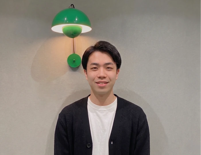 現役のフリーランスで家具や店舗レイアウトを手掛ける講師の高地ゆな